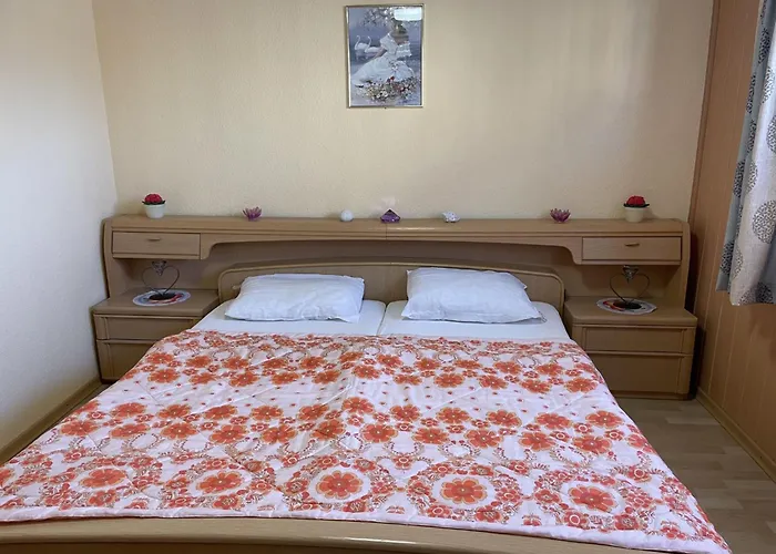 Old Huesung - Muz324 By Interhome *